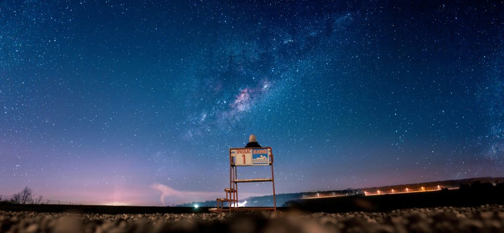 A mesmerizing view of the Milky Way over Kragujevac, Serbia, showcasing a starry night sky.